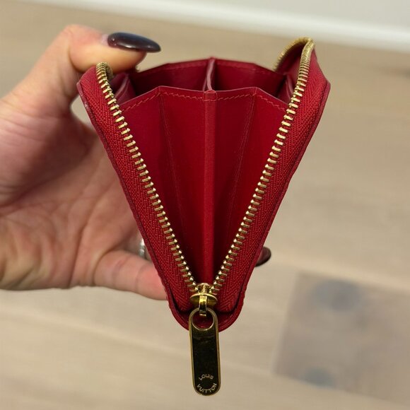 LV Zippy Coin Purse/Card Wallet in Red Vernis Leather - Picture 6 of 7
